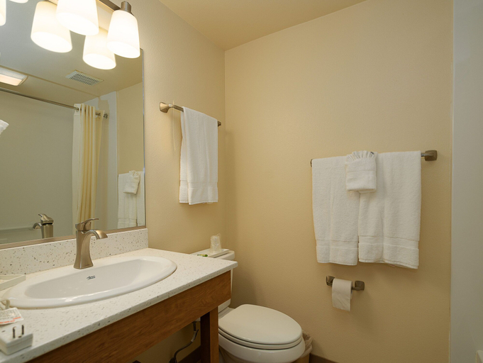 Bathroom 3, Kellogg West Conference Center and Hotel, Los Angeles