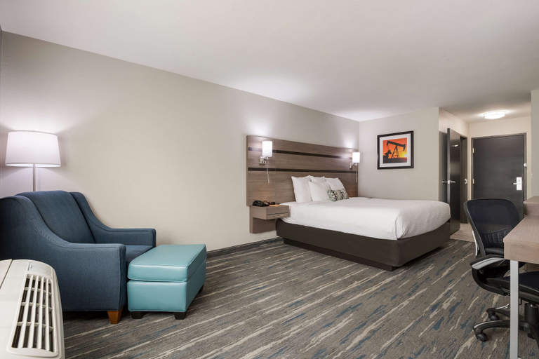 Bedroom 3, Best Western NSU Inn, Cherokee