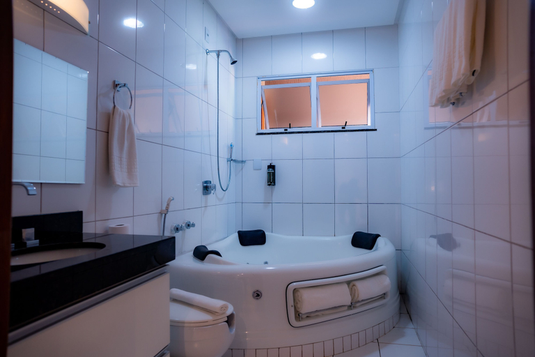 Bathroom 5, Hotel Santos Dumont, Goiania