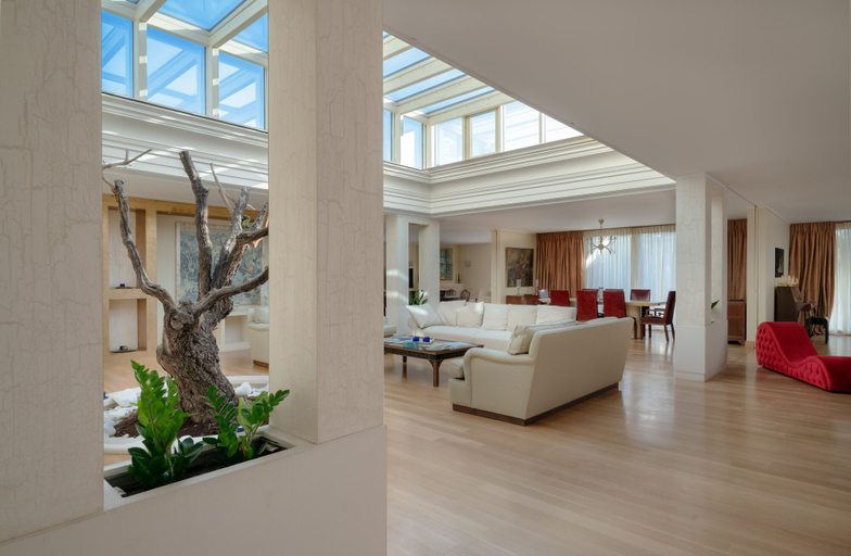 Others 5, Elaia Mega Mansion, Attica