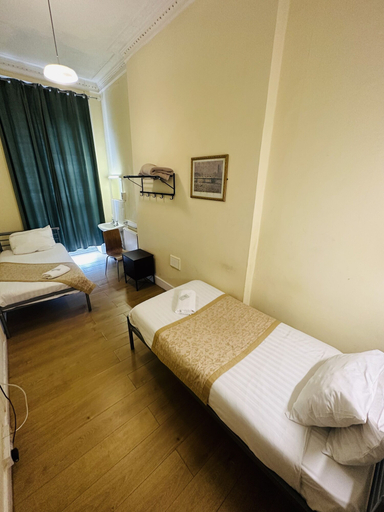 Bedroom 3, Thanet Hotel Annex, London