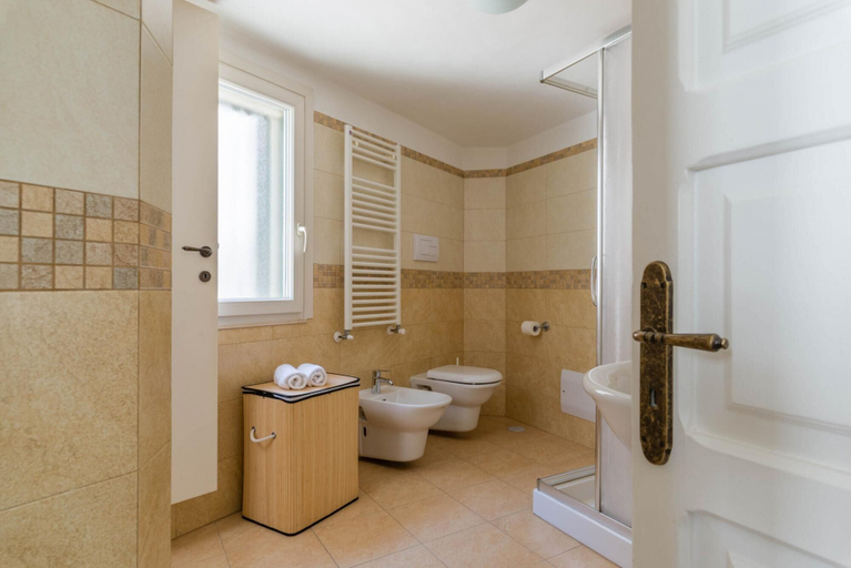 Bathroom, Belvedere Collemare by Wonderful Italy, Brindisi
