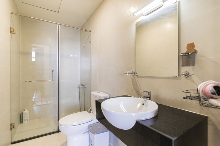 Bathroom 4, Le Places The Grand Riverside Saigon Apartment, District 4