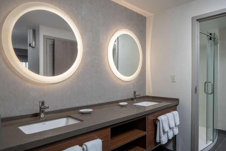 Bathroom 4, Courtyard by Marriott New Orleans Metairie, Jefferson