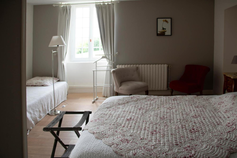 Bedroom 2, La Pocterie Chambres d'Hôtes en Vienne, Vienne