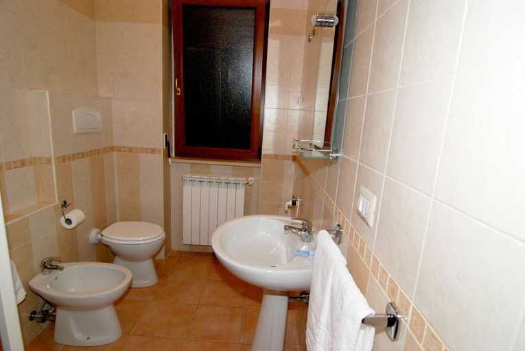 Bathroom 4, B&B Villa Bisceglia, Foggia