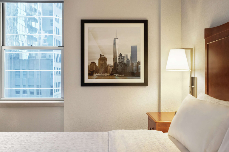 Bedroom 3, Hampton Inn Manhattan/Downtown-Financial District, New York