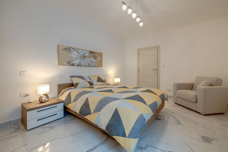 Bedroom 3, Splendid 2BR Apartment in Central St Julian's