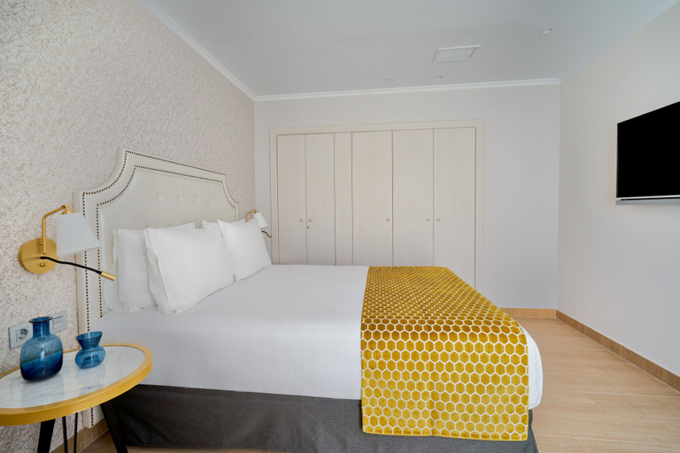 Bedroom 3, Tandem Soho Suites, Málaga