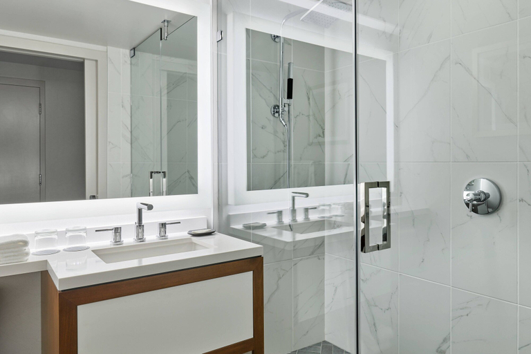 Bathroom 5, The Westin Pasadena, Los Angeles