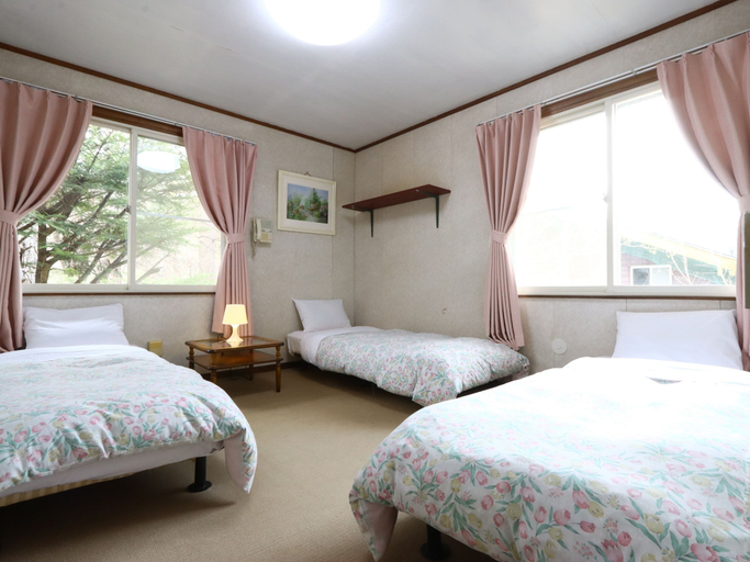 Bedroom 2, Pension Peppermint House, Hara