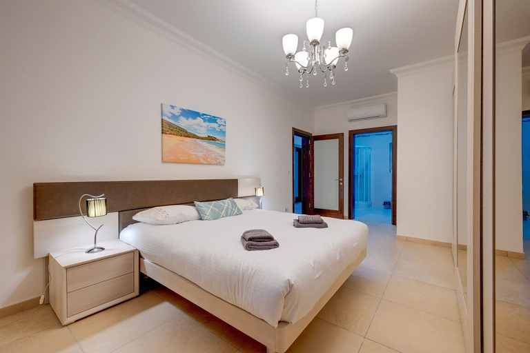 Bedroom 3, Seafront LUX Apart inc Pool, Upmarket Area
