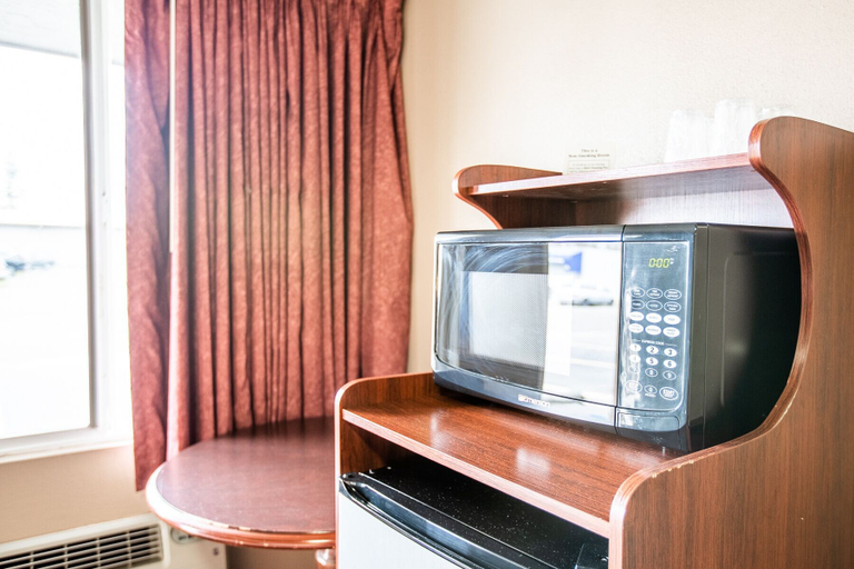 Others 4, Autzen Inn, Lane