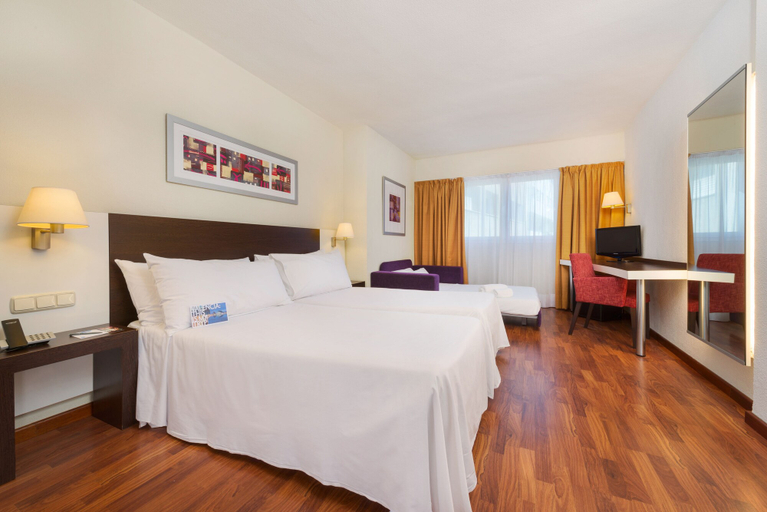 Bedroom 3, Hotel Port Feria Valencia, Valencia