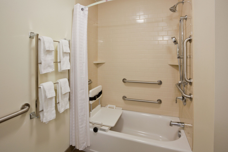 Bathroom 3, Candlewood Suites BEMIDJI, Beltrami