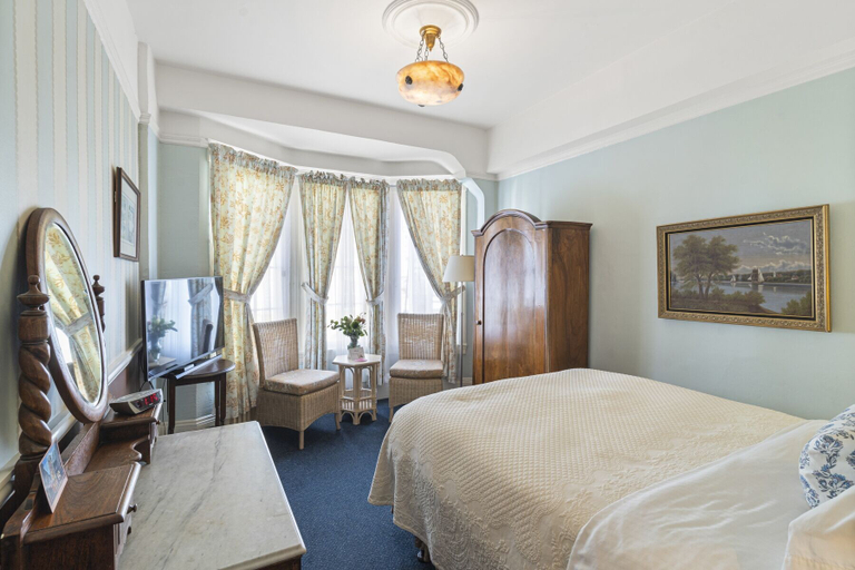 Bedroom 2, Golden Gate Hotel, San Francisco