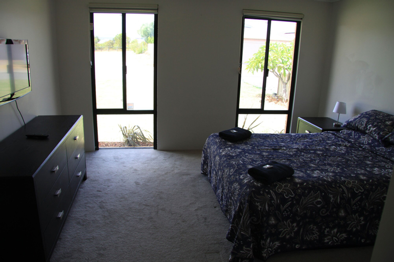Bedroom 3, Southern River Family Accommodation, Gosnells