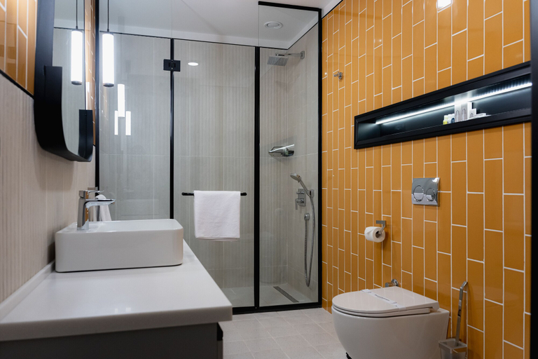 Bathroom 3, Dostyk Business Hotel, Aqtau