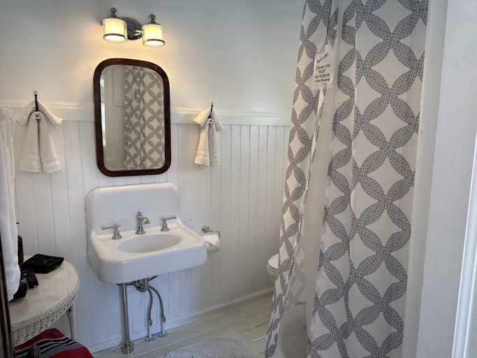 Bathroom 4, The Cottage @ 241 North, Washington