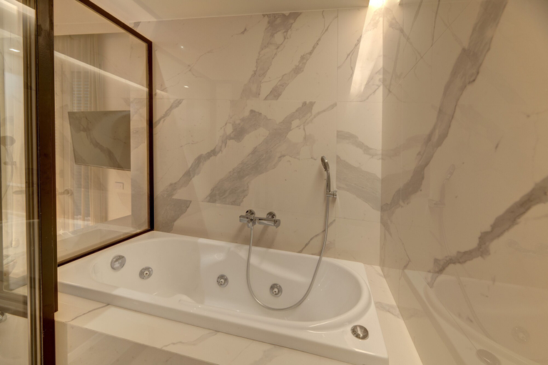 Bathroom 5, Le Palmette Suites, Cagliari