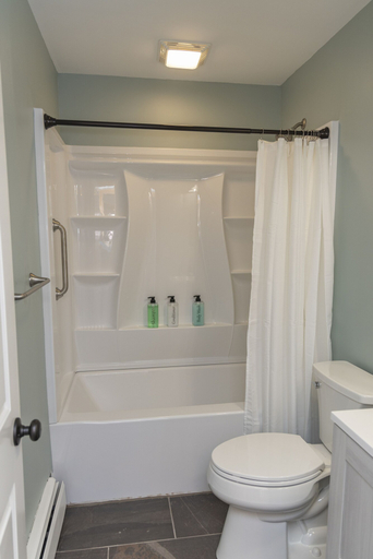Bathroom 3, Stony Fork Inn, Tioga