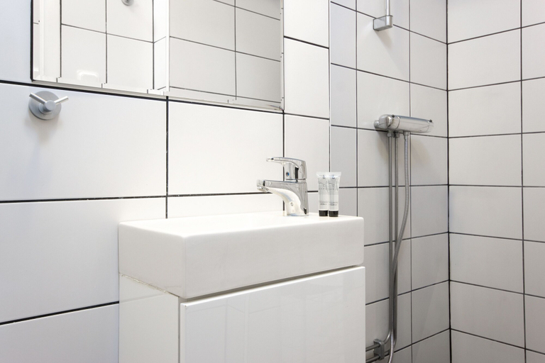 Bathroom 4, Quality Hotel Carlia, Uddevalla