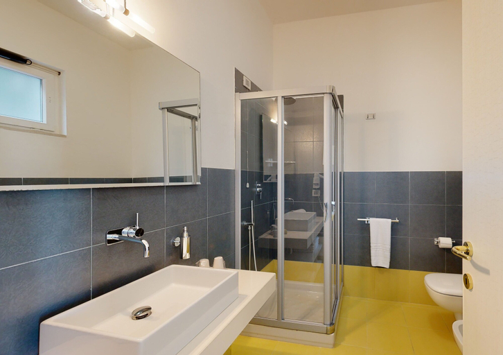 Bathroom 5, Monte Sarago Villas, Brindisi