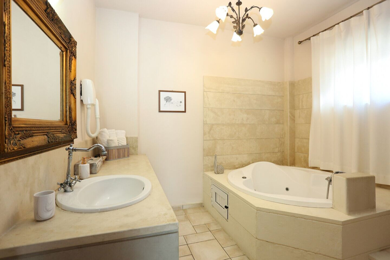 Bathroom, Villa Elaia, Faistos