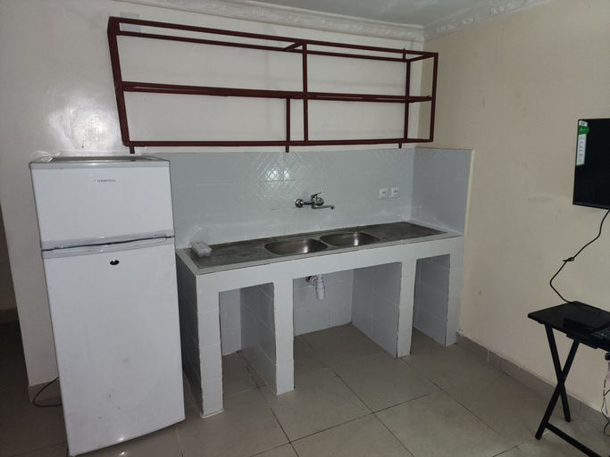 Others 4, Mike's Flat hotel, Kinshasa