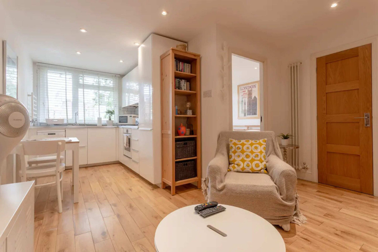Interior, Inviting & Peaceful 1BD Flat in Lambeth, London