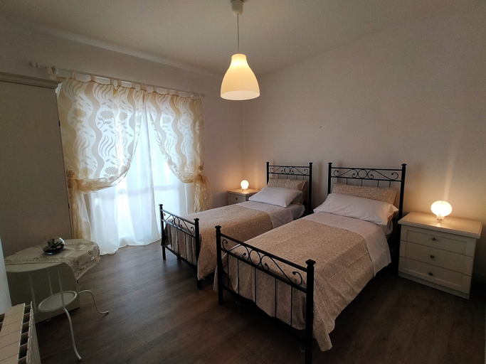 Bedroom 3, residence riva musone - stella marina, Macerata