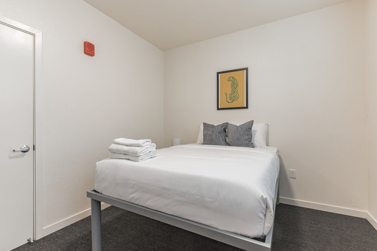 Bedroom 3, Modern Apartment With Upgraded Amenities Near CSU, Butte