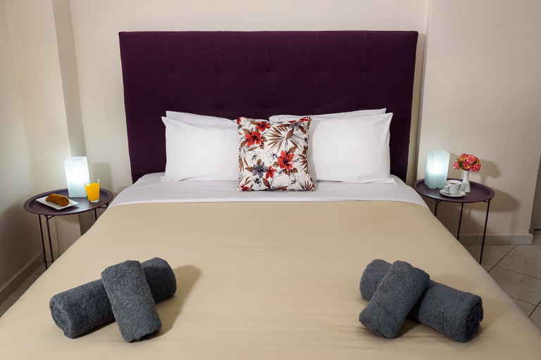 Bedroom 4, Room25, Crete