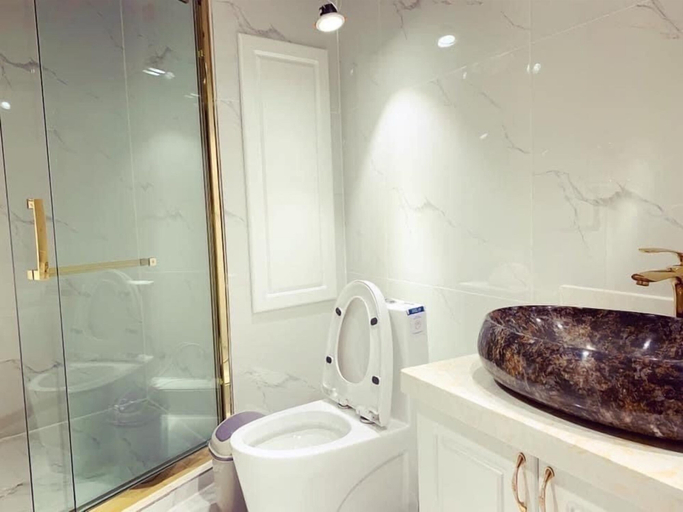 Bathroom 3, Elegance Hotel, Ulan Bator