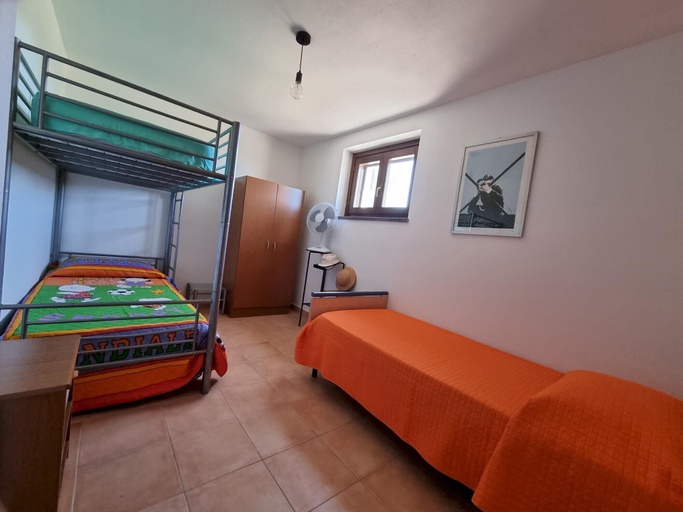 Room 4, Casa Luisa With Pool, Sassari