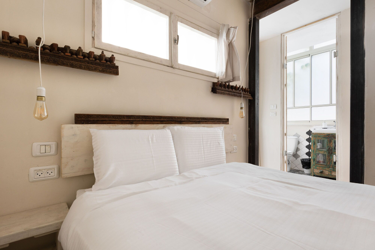 Bedroom 3, Gorgeous Bauhaus Interior Near the Beach