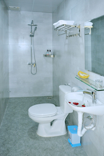 Bathroom 3, Lisa Homestay 2, Da Nang