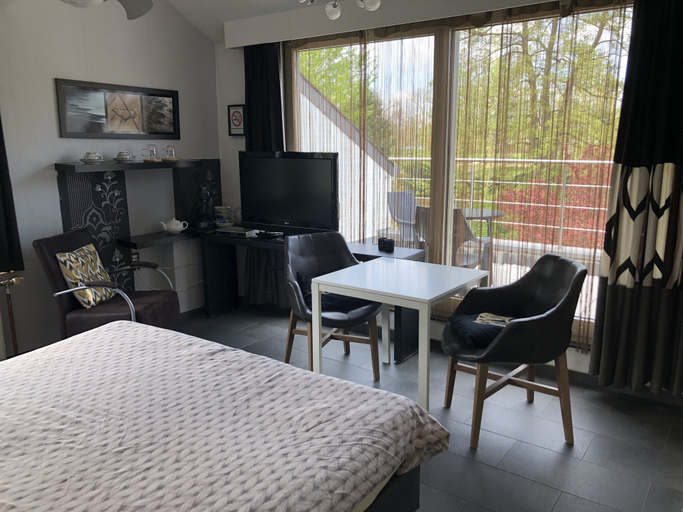 Bedroom 4, B&B De Witte Merel Deluxe, Limburg