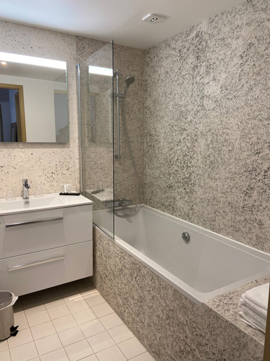 Bathroom 3, Hotel le Gois, Vendée