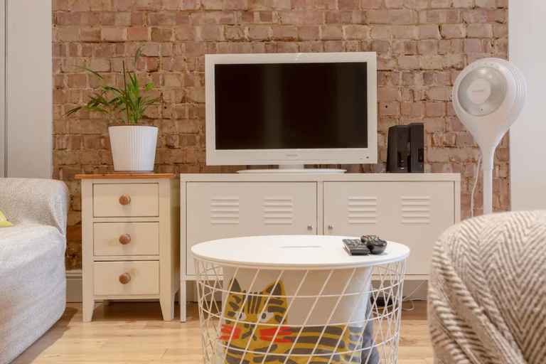 Room 4, Inviting & Peaceful 1BD Flat in Lambeth, London