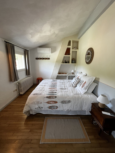 Bedroom 4, Sagnac 595, Drôme
