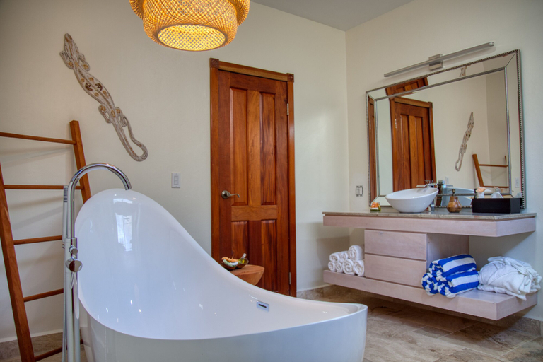 Bathroom 3, Almond Beach Resort at Jaguar Reef