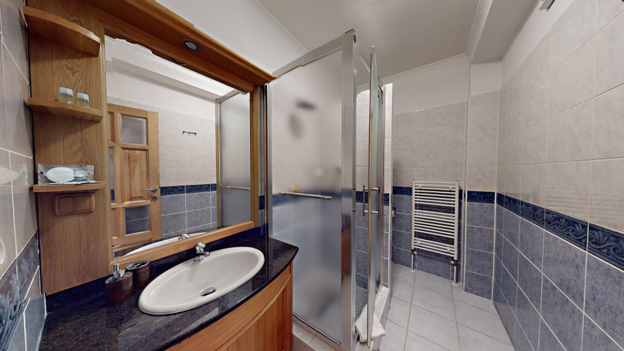 Bathroom 4, Hotel Diana, Žilina