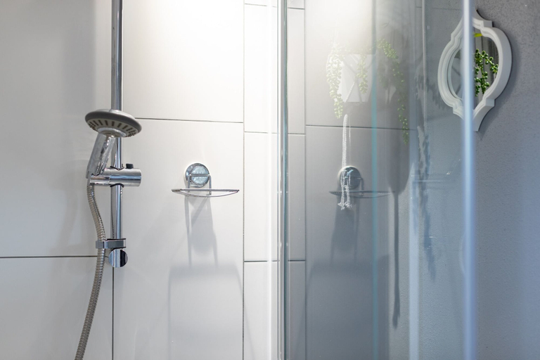Bathroom 3, Inside No. 1 Retreat, Lancashire