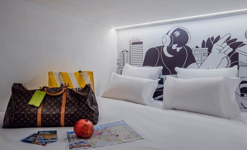 Bedroom 4, Wom Allenby Pod Hotel