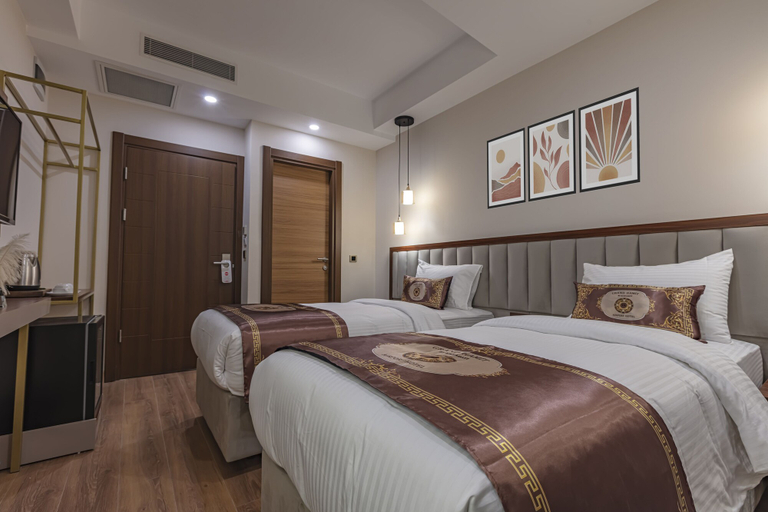 Bedroom 3, Grand Hamit By Karadayi Airport Hotel, Arnavutkoy