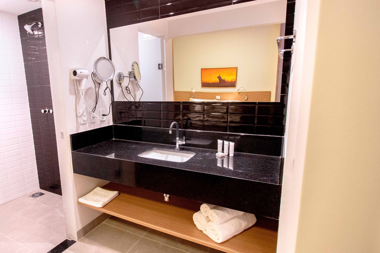 Bathroom 5, ibis Styles Bonito, Bonito