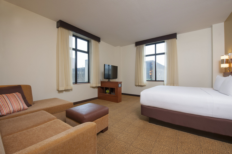 Bedroom 3, Hyatt Place Des Moines/Downtown, Polk