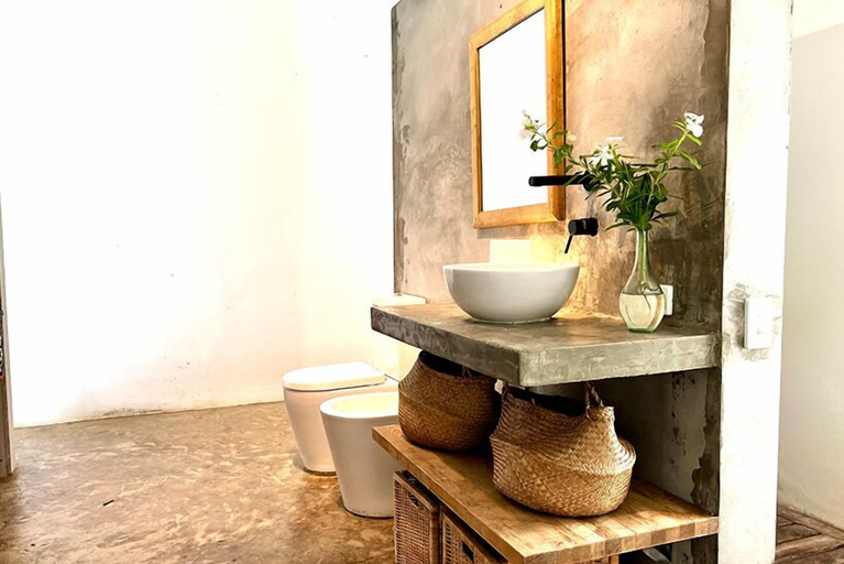 Bathroom 5, The Moso Vanuatu, Malorua