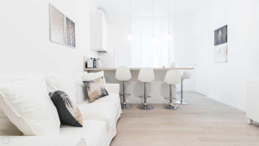 Others 5, Italianway - Vincenzo Monti 36, Milano